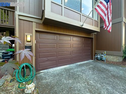2022 Oak Creek Pl, Hayward, CA 94541-5552