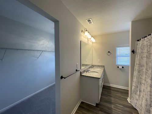 1881 Erika Dr, Springfield OH  45503-5883 exterior