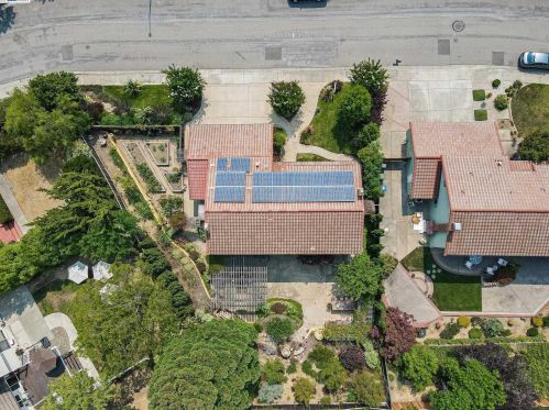 16890 Hallmark Ct, Hayward, CA 94552-1632