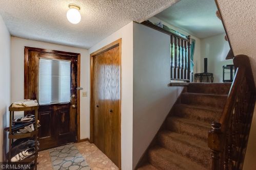 7770 York Ln, Minneapolis, MN 55443-2800