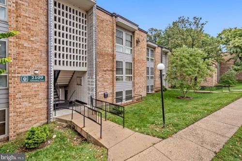 2109 Greenery Ln, Silver Spring MD 20906-3613 exterior