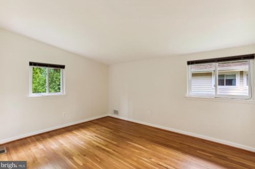 11510 Lockhart Pl, Silver Spring MD 20902-3166 exterior