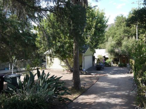 3422 Montrose Ave, Glendale, CA 91214-3343