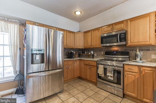 216 Nassau Dr, Tavistock NJ 08033-3976 exterior