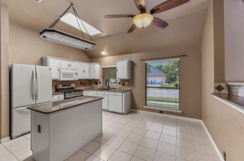 4601 Parkview Ln, Fort Worth TX  76182-4637 exterior
