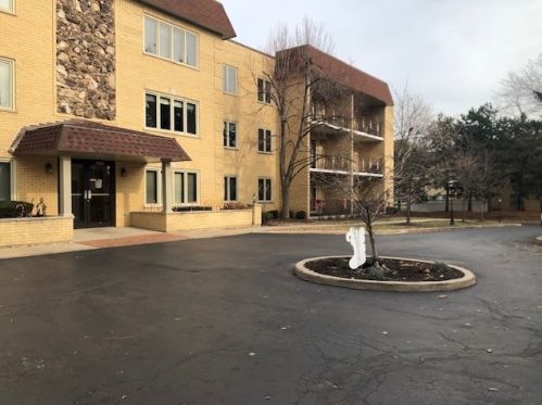 6050 Eastwood Ave, Chicago, IL 60630-3176