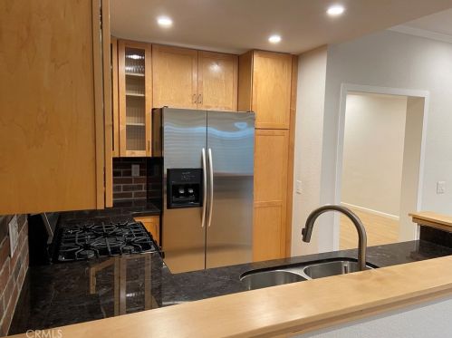 290 Monroe, Irvine CA  92620-3649 exterior