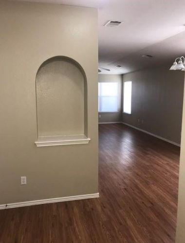 610 Scrutchins, Uhland TX  78640-5436 exterior