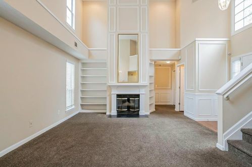3990 Oak Glenn Dr, Duluth, GA 30096-4577