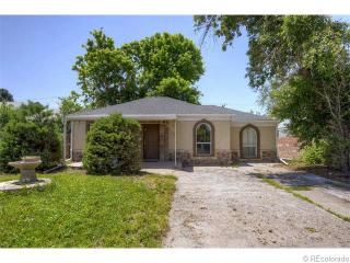2695 Quebec St, Denver CO  80207-1618 exterior