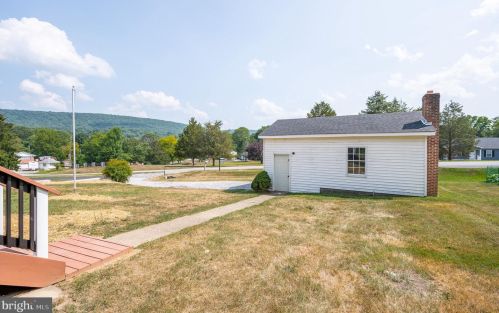 201 Pointfield Dr, Harpers Ferry WV 25425-5173 exterior