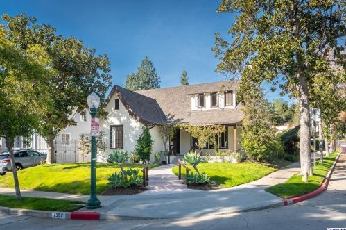 1357 Moncado Dr, Glendale CA  91207-1831 exterior