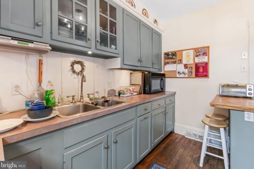 32 Ross St, Lancaster PA  17602-1942 exterior