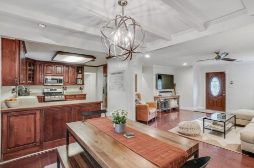 6116 Kenwick Ave, Fort Worth TX  76116-4627 exterior