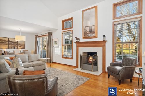 4256 Stableford Ln, Naperville, IL 60564-9770