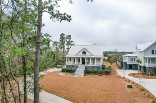4616 Cape Island Dr, Awendaw, SC 29429-6179