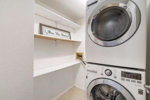 2117 Carnation Ct, Garland TX 75040-2805 exterior