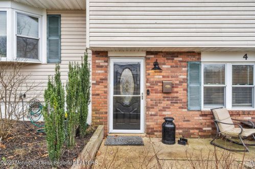 4 Vassar Ct, Jackson Twp, NJ 08527-2342