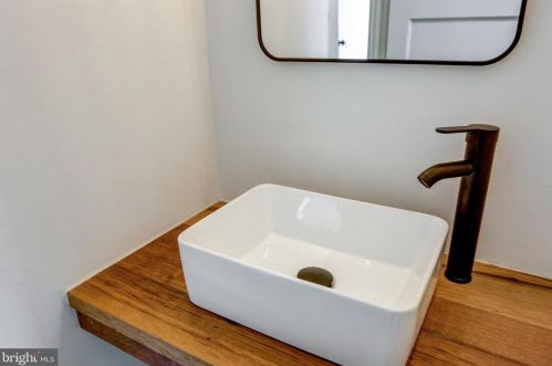 313 Ross St, Lancaster PA  17602-1941 exterior