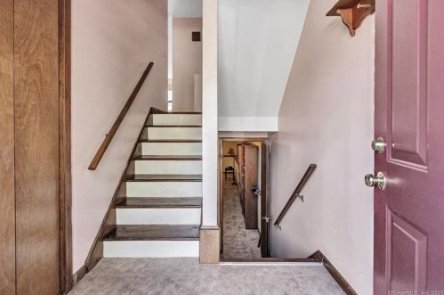 6 Echowoods Cir, Upper Stepney, CT 06468-2650