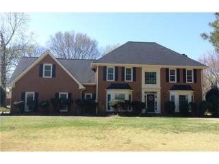 285 Saddle Creek Ln, Roswell, GA 30076-1081