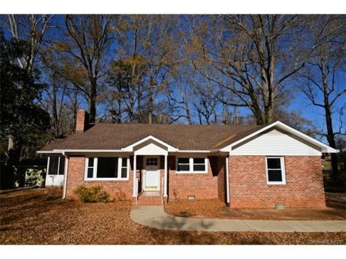 312 Springdale Dr, York SC  29745-1924 exterior
