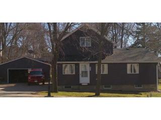 111 14th St, Faribault, MN 55021-3027