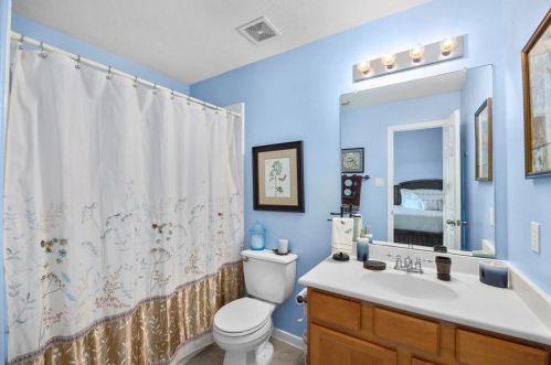 2127 Trinity Mnr Ln, Richmond TX  77469-7255 exterior