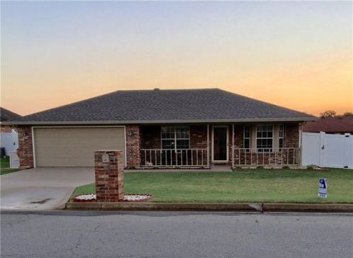107 Heather Ln, Pocola, OK 74902-2027