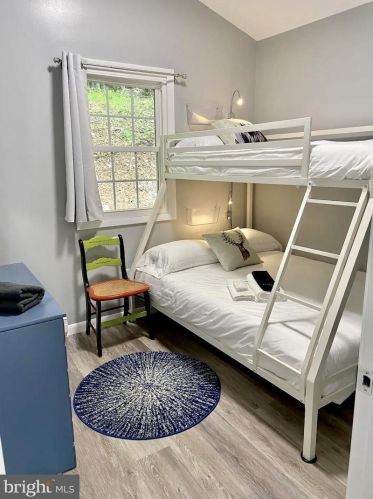 15 Meadow View Dr, Lost City WV 26810-8523 exterior