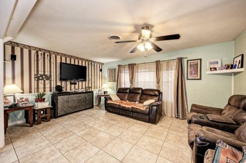 1617 Ashberry Dr, Austin TX  78723-1106 exterior