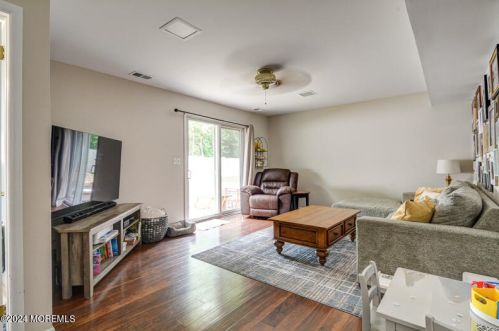 19 Pine Needle St, Wall Township NJ  07731-2647 exterior