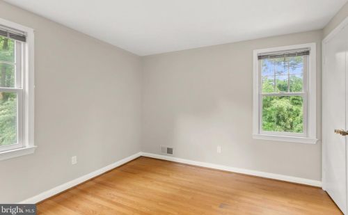 1423 Crestridge Dr, Silver Spring MD 20910-1535 exterior