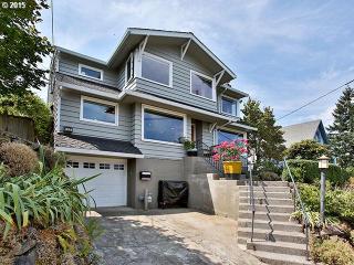 471 72nd Ave, Portland, OR 97215-1417