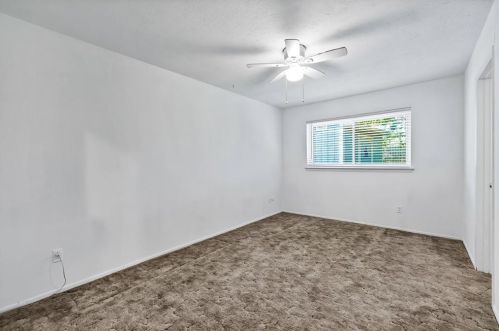 2110 Bordeaux Dr, Carrollton TX 75007-5501 exterior