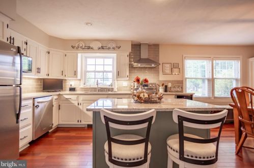 221 Clearview Rd, Hanover PA 17331-1311 exterior