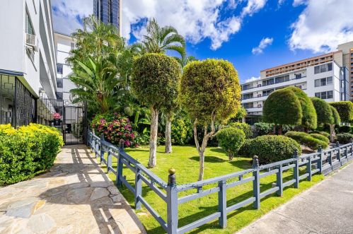 1550 Rycroft St, Honolulu HI  96814-2407 exterior