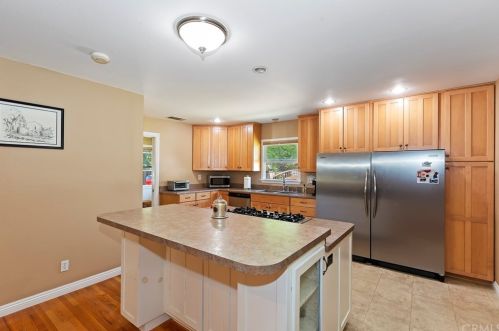 3687 Roslyn St, Riverside CA  92504-3536 exterior
