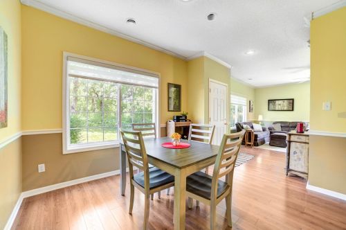 8586 Grove Cir, Prior Lake, MN 55379-8095