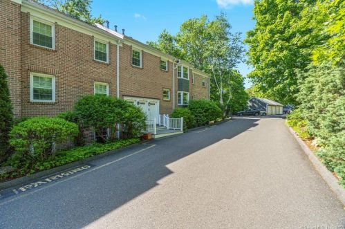 3 Valley View Rd, Norwalk CT  06851-1028 exterior