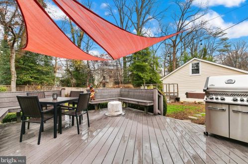 322 Northwest Dr, Silver Spring MD 20901-1431 exterior