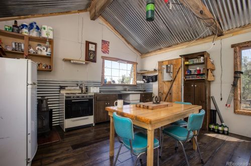 21900 Middle Creek Rd, Oak Creek CO 80467-9727 exterior