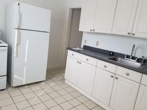88 Carlton St, Wallingford CT  06492-4404 exterior
