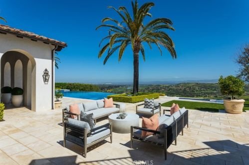 76 Golden Eagle, Irvine CA  92603-0309 exterior