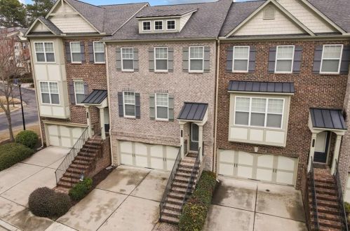 2069 Cobblestone Cir, Atlanta GA  30319-4911 exterior