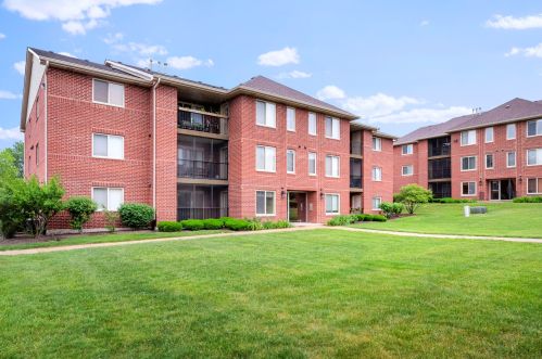 6970 Heritage Cir, Orland Park, IL 60462-5110