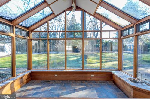 161 Elm Rd, Princeton NJ  08540-2521 exterior