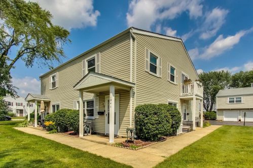194 Thomas Ct, Hanover Park, IL 60103-7801