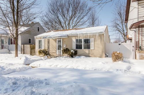 329 Dearborn Ave, Bradley, IL 60915-2329
