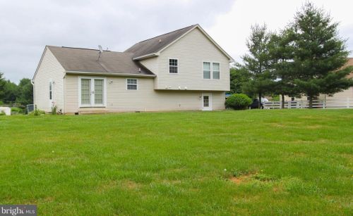 309 Nansfield Dr, Harpers Ferry WV  25425-3159 exterior